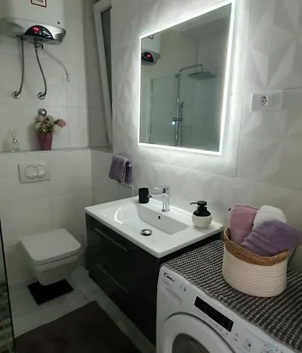 公寓 Of Music - In The Center Of